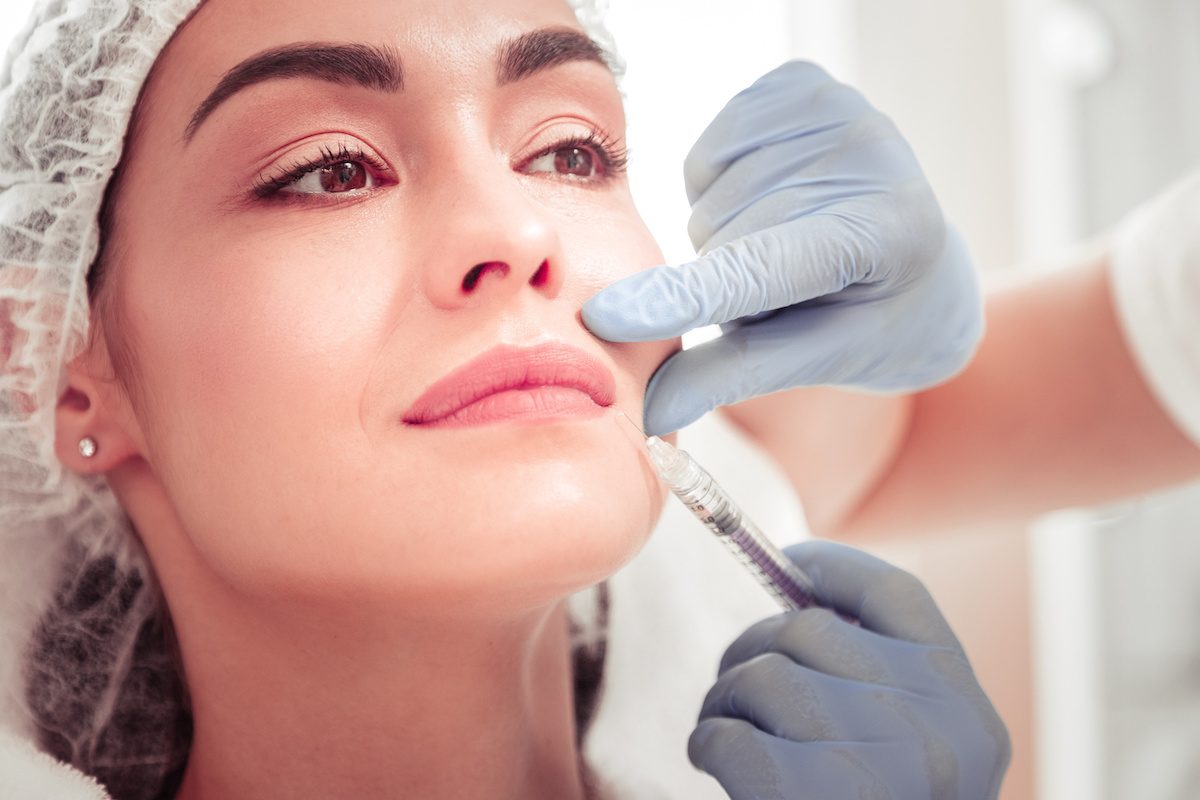 Aplicación de botox para parálisis facial